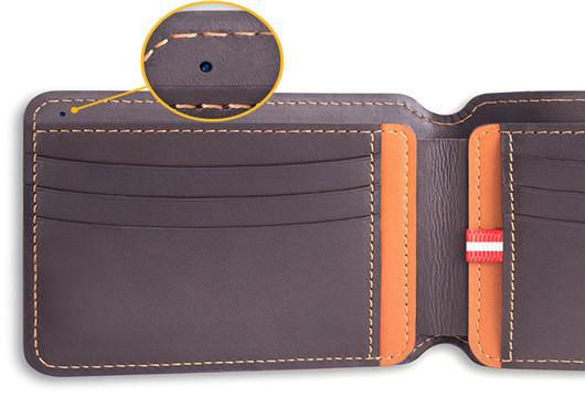 这是世界上最安全的钱包，配备了警报器、GPS跟踪器和安全摄像头